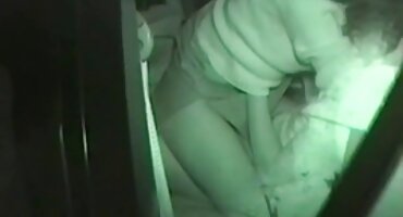 వీర్య ధ్రవమ్ చ ల్ల డమ్ మీద కాళ్లు