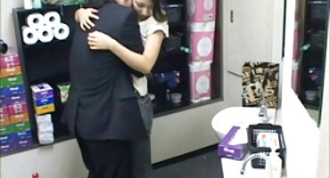 అతను సెక్స్ వీడియో తెలుగు సెక్స్ ఫక్ మరియు ఆమె పూకు మసాజ్.