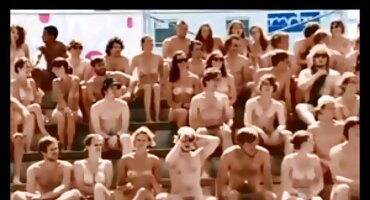 మద్యం మత్తులో ఓ యువకుడితో గొడవకు దిగిన శ్రీరెడ్డి..! తెలుగు సెక్సీ వీడియో