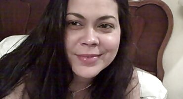 బెడ్ రూమ్ లో