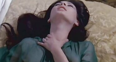 ఎమిలియా బన్ స్కోపా ఒక ఆహ్లాదకరమైన నోటితో మొడ్ఢ చీకడం తెలుగు ఫుల్ సెక్స్ వీడియో తర్వాత ఫక్.