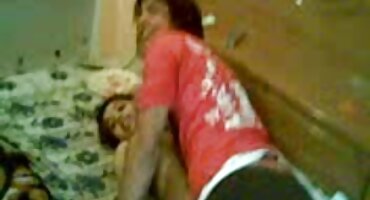 లేస్ లెన్నాన్ లెన్నాన్ ఆమె పూకు లో ఒక పురుషాంగము వంటి పరికరము కదులుతుంది. తెలుగు గర్ల్స్ సెక్స్ వీడియో