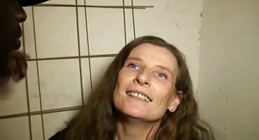 స్కార్లెట్ మే ఆఫ్ పీల్స్ తో క్రూరమైన మరియు ఆమె ముఖం మీద వీడియో సెక్స్ తెలుగు వీర్య ధ్రవమ్ చ ల్ల డమ్ గెట్స్.