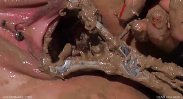 పోరోషెంకో యొక్క తెలుగు సెక్స్ వీడియో సెక్స్ వీడియో కర్మాగారాలు చార్ల్ యొక్క వక్షోజాలను వేసవి కంటే తక్కువ చాక్లెట్ కలిగి ఉంటాయి