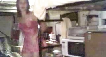 అలీనా బెల్లె రూమ్మేట్కు ఇస్తుంది. తెలుగు సెక్స్ వీడియో కావాలి