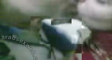 స్వీట్ రెడ్ హెడ్ ఏంజెలీనా తెలుగు సెక్స్ వీడియో వంటగది టేబుల్ మీద చీలిక.