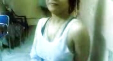 క్లియా గౌల్టియర్ ఆమె పూకు సెక్స్ తెలుగు వీడియో కాల్ నాకుతుంది.