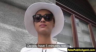 గ్లాసెస్ తో రెడ్ హెడ్ ఒక లోతైన తో ఒక నోటితో మొడ్ఢ తెలుగు లో సెక్స్ వీడియో కం చీకడం ఇస్తుంది.