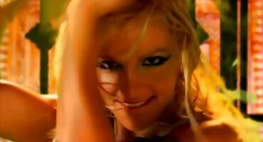 ఒక వ్యక్తి తెలుగు సెక్స్ వీడియో డౌన్లోడ్ ఒక సహోద్యోగితో లైంగిక సంబంధం కలిగి ఉంటాడు.