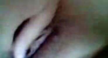 అమ్మాయిలు ఒకరినొకరు ముద్దు పెట్టుకుంటారు తెలుగు సెక్స్ వీడియో కావాలి మరియు నవ్వుతారు.