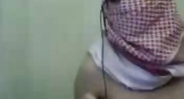 ప్రియుడితో సెక్స్ వీడియో తెలుగు తెలుగు సెక్స్ కలిసి మరో యువకుడితో వివాహేతర సంబంధం పెట్టుకుంది.