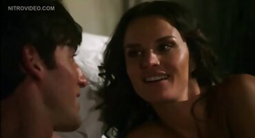 చోలే లామౌర్ ఒక తెలుగు సెక్సీ వీడియో అందమైన వ్యక్తిని ఫక్ చేస్తాడు.