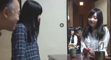 మిస్ రాక్వెల్ ఒక డ్రాయరు దొంగ ద్వారా తెలుగు ఫుల్ సెక్స్ వీడియో ఇబ్బంది పెట్టాడు.