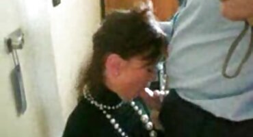 పెద్ద తెలుగు సెక్సీ వీడియో కాక్ మరియు బంతుల్లో నూనె తో హస్త ప్రయోగం లోబడి చేశారు.