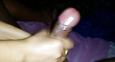 గ్లాసెస్ తో డెమ్యూర్ ఆమె పూకు హస్త ప్రయోగం. సెక్స్ వీడియో తెలుగులో