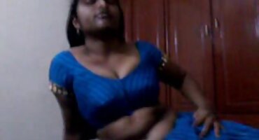 అతను ఒక బొమ్మ తో నల్లటి జుట్టు గల స్త్రీని గాడిద సిద్ధం మరియు సెక్స్ వీడియో తెలుగు సెక్స్ వీడియో ఆత్మవిశ్వాసం చొప్పించాడు.