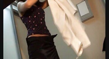 తన సెక్స్ వీడియో తెలుగు తెలుగు స్నేహితురాలిని ఇంటి నుంచి బయటకు తీసుకెళ్లి మోసం చేశాడు.