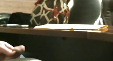 అమ్మాయిలు ఒకరినొకరు కొట్టుకుంటారు. ఓపెన్ సెక్స్ తెలుగు వీడియో