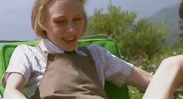 డిపార్ట్మెంట్ హెడ్ ఒక సబార్డినేట్ ద్వారా అమ్మాయి సెక్స్ వీడియో ఇబ్బంది పెట్టాడు.