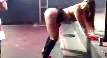 పెయింట్ ఒక blowjob ఇస్తుంది మరియు గెట్స్ cum on face. తెలుగు తెలుగు సెక్స్ వీడియో