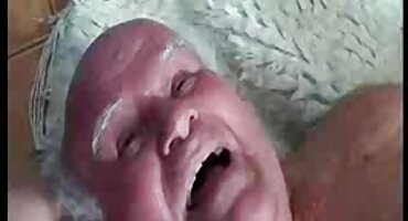 కార్లా ఒక ఆఫ్రికన్ తెలుగు సెక్స్ వీడియో హెడ్ అమెరికన్తో తన ప్రియుడిపై చీట్స్ చేస్తాడు.