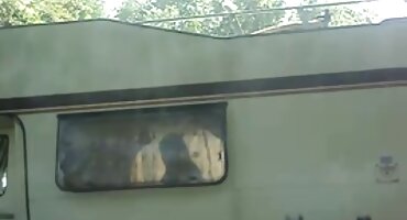 ఒక యువ చెక్ తెలుగు సెక్స్ వీడియో కం మహిళ 53 ఏళ్ల పొరుగువారికి ఇవ్వబడింది.