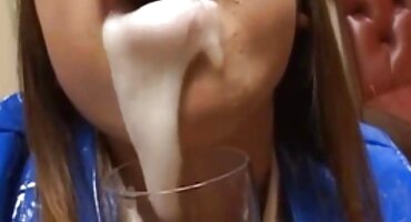 మా సెక్స్ వీడియో కం తెలుగు ఫర్రా ఫారెల్ యొక్క చిట్కా ఆమె నోటిలో ఒక కాక్ తీసుకోవాలని ఉంది.