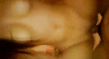 నల్లటి సెక్స్ ఆడియో వీడియో తెలుగు జుట్టు గల స్త్రీని ఇస్తుంది వాడిగా క్రూరమైన సముద్రతీరం.